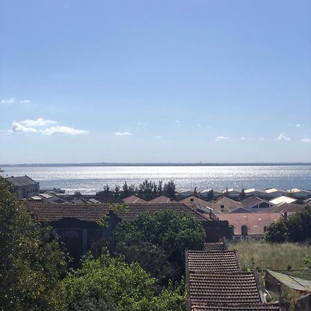 Готель Quarto Com Vista Do Rio Tejo Лісабон Екстер'єр фото