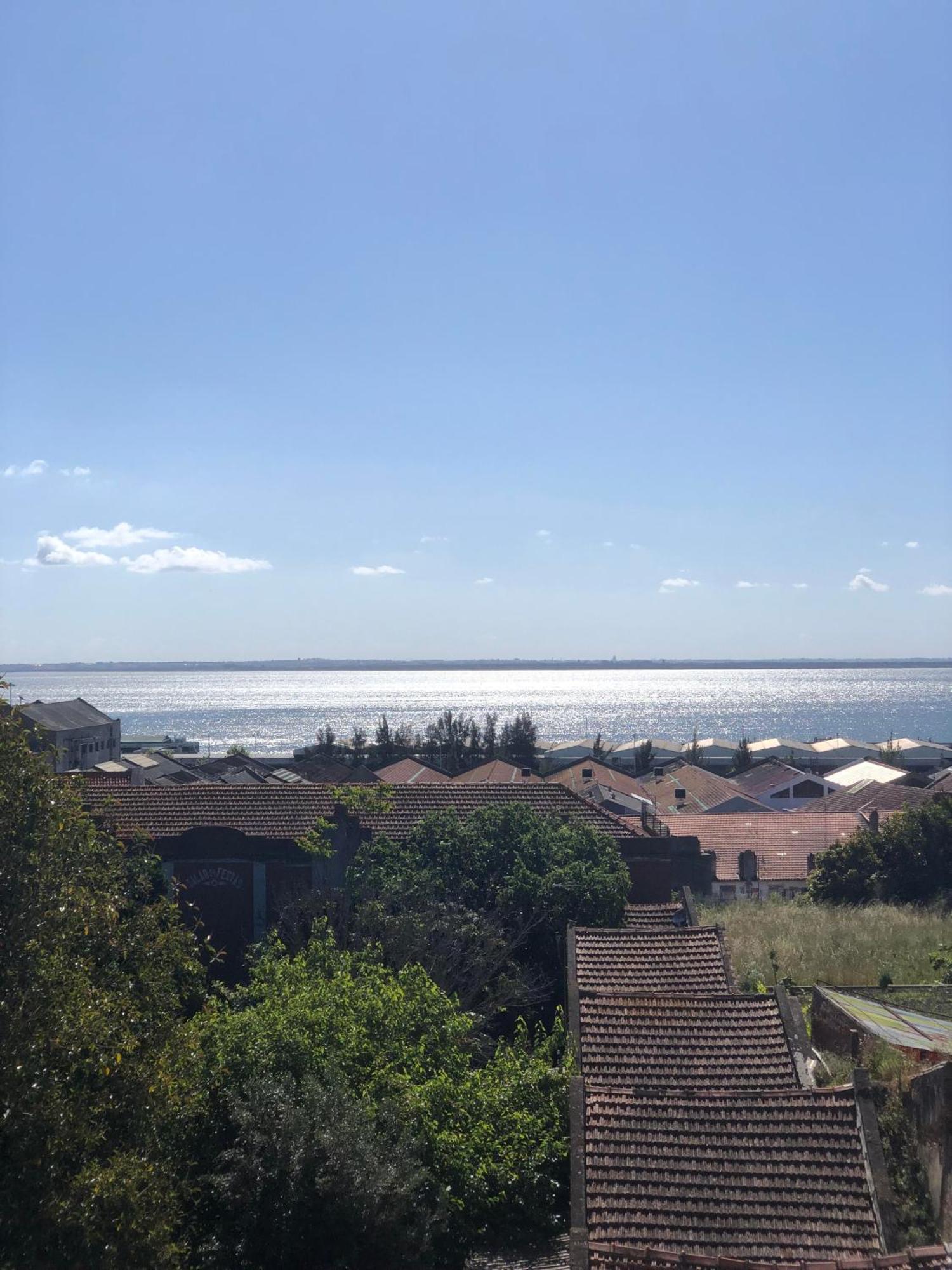 Готель Quarto Com Vista Do Rio Tejo Лісабон Екстер'єр фото